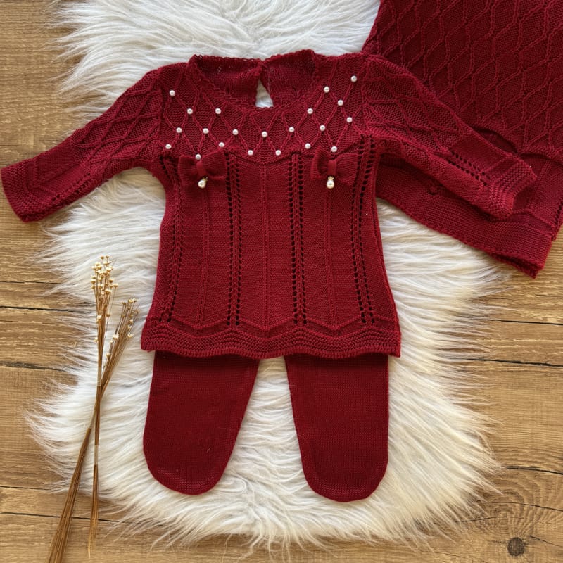 Saída Maternidade Losangos com Pérolas Detalhe Lacinhos Vermelho